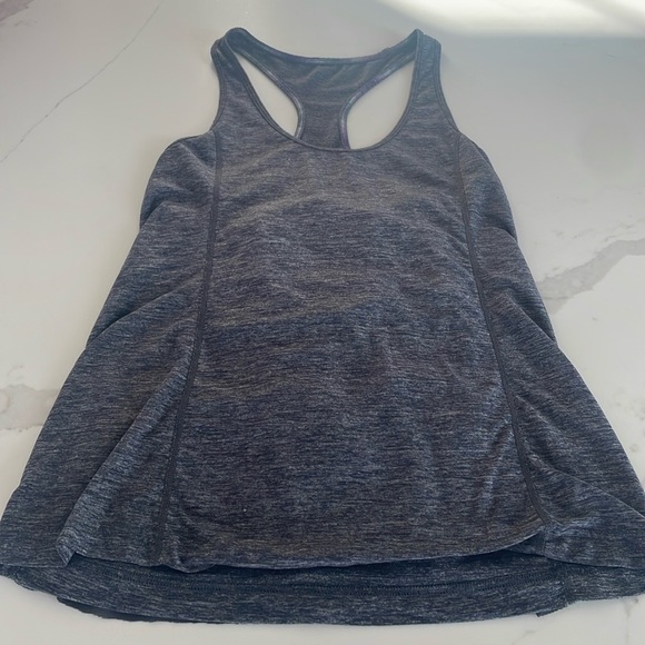 Lululemon Ruffle Tank 4 RARE - Picture 1 of 4